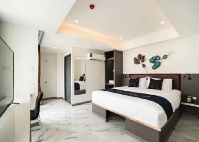 Roomquest Sukhumvit36 Bts Thonglor Hotel 3*