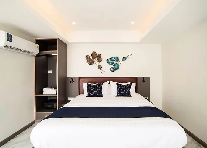 Roomquest Sukhumvit36 Bts Thonglor 3*