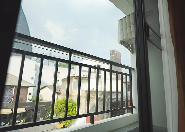 Roomquest Sukhumvit36 Bts Thonglor 3*