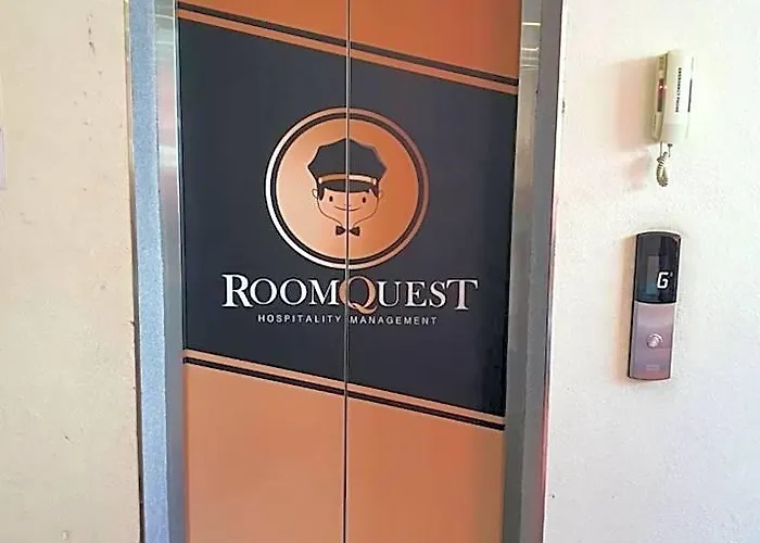 Roomquest Sukhumvit36 Bts Thonglor Hotel 3*