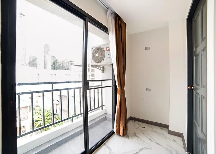 Roomquest Sukhumvit36 Bts Thonglor فندق 3*